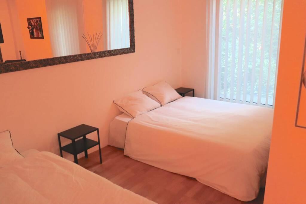 Luxury Design Apartment Wina Bagian luar foto