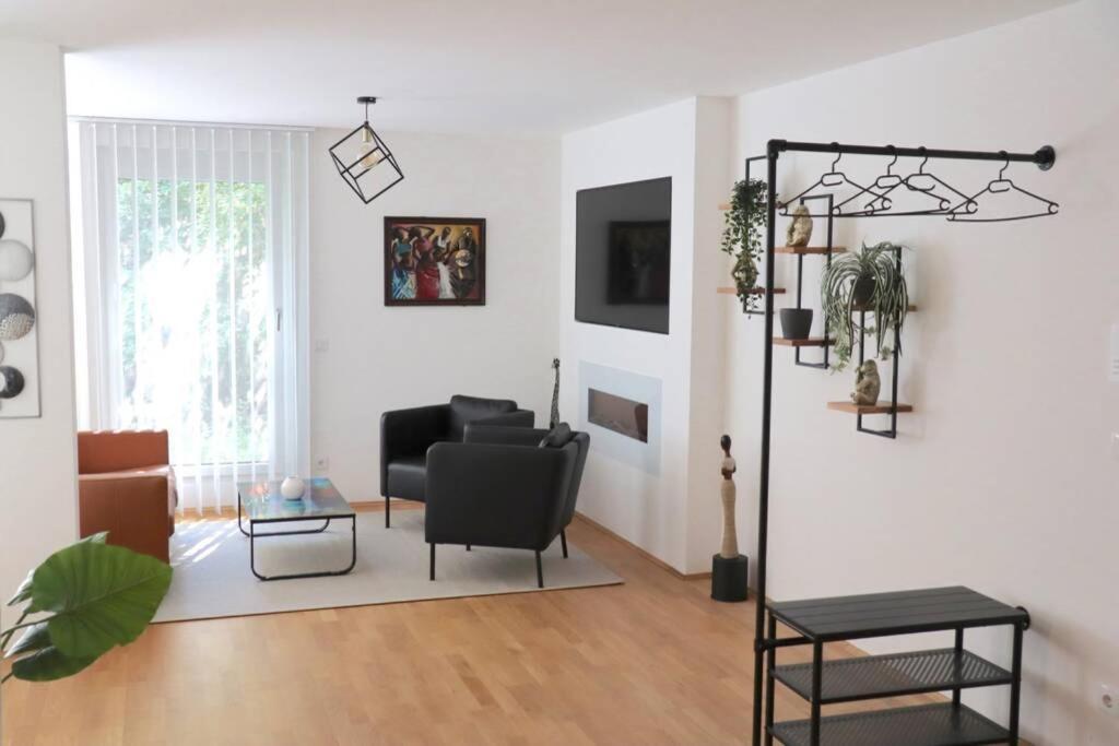 Luxury Design Apartment Wina Bagian luar foto