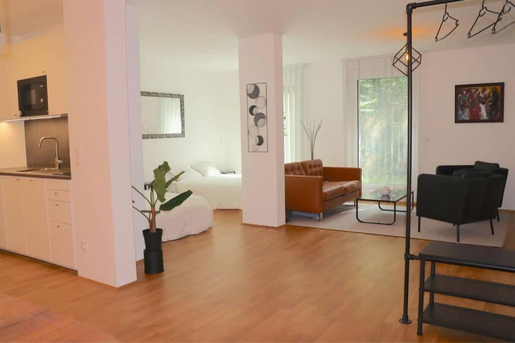 Luxury Design Apartment Wina Bagian luar foto